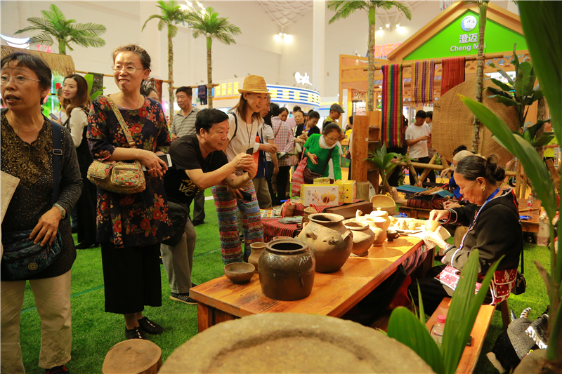 3、檳榔谷參展2019海南休博會 文化特色加深海南印象